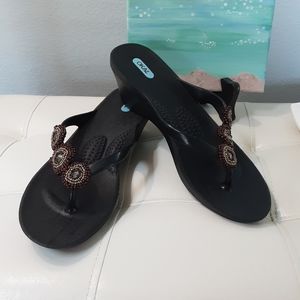 Okabashi  Oka b sandal